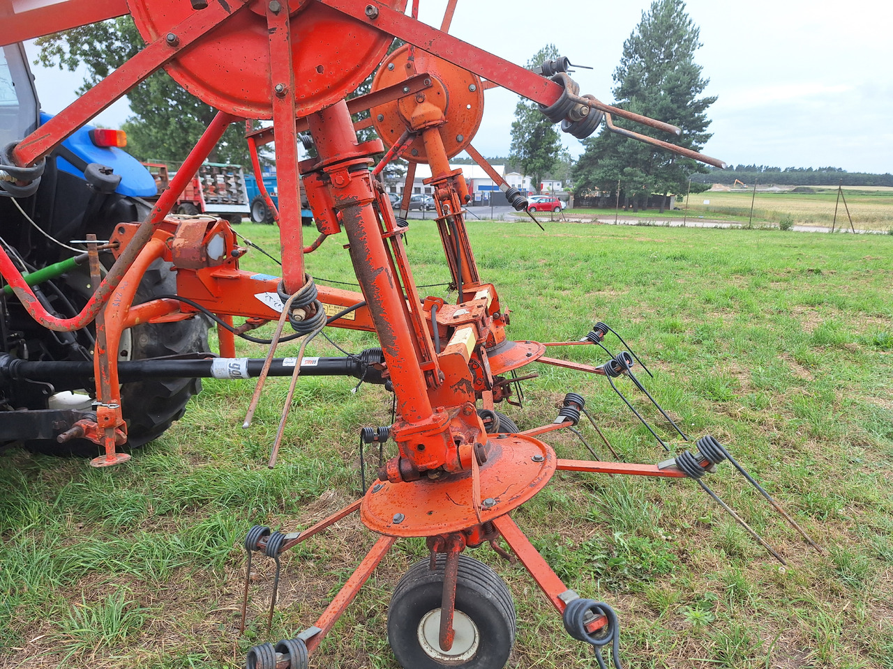 KUHN GF5000MH - גורף/ מגרפה: תמונה 1 KUHN GF5000MH - גורף/ מגרפה: תמונה 1