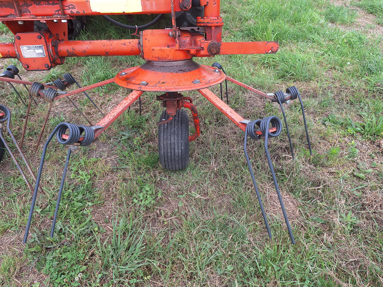 KUHN GF5000MH - גורף/ מגרפה: תמונה 4 KUHN GF5000MH - גורף/ מגרפה: תמונה 4
