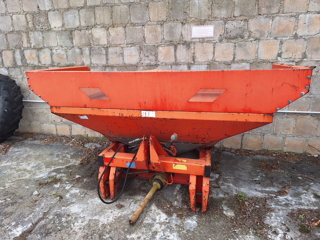 KUHN MDS 707 - מזרק תערובת: תמונה 2 KUHN MDS 707 - מזרק תערובת: תמונה 2