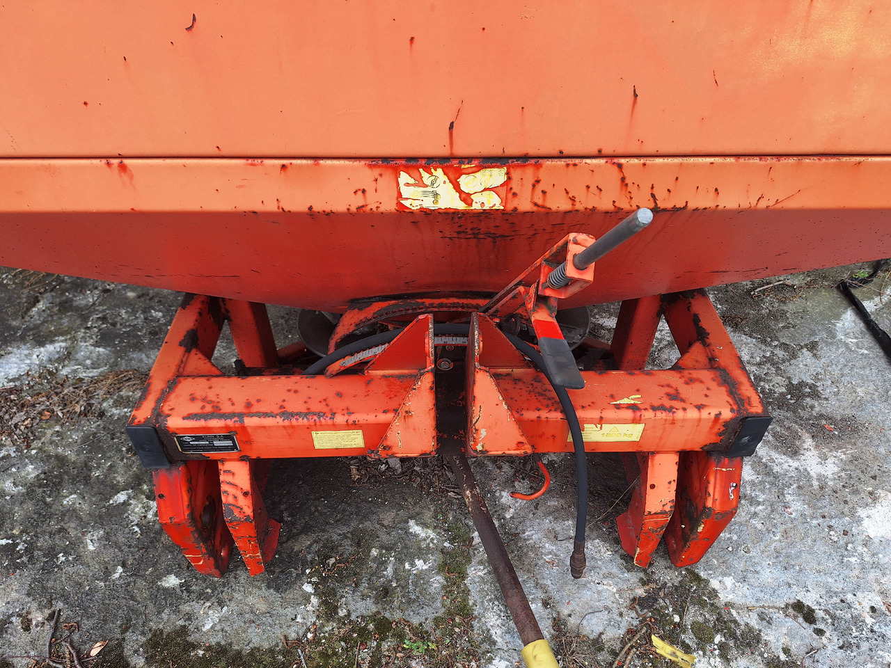 KUHN MDS 707 - מזרק תערובת: תמונה 4 KUHN MDS 707 - מזרק תערובת: תמונה 4