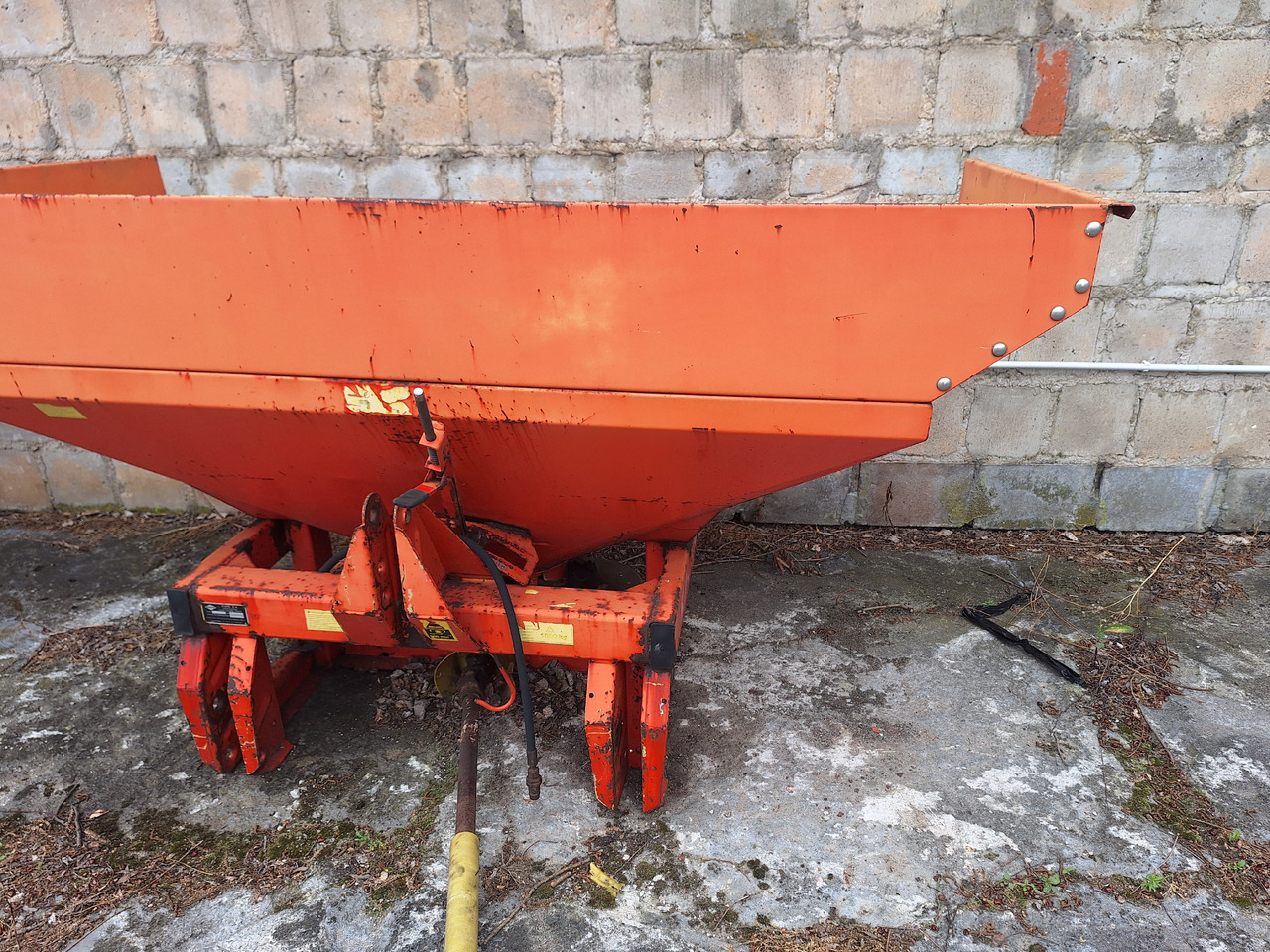 KUHN MDS 707 - מזרק תערובת: תמונה 3 KUHN MDS 707 - מזרק תערובת: תמונה 3