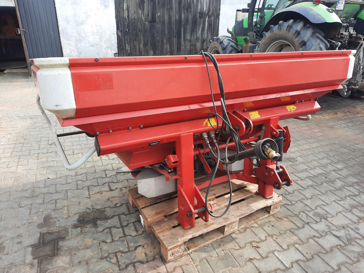 LELY CENTERLINER SX 2000 L - מפזרת דשן: תמונה 1 LELY CENTERLINER SX 2000 L - מפזרת דשן: תמונה 1