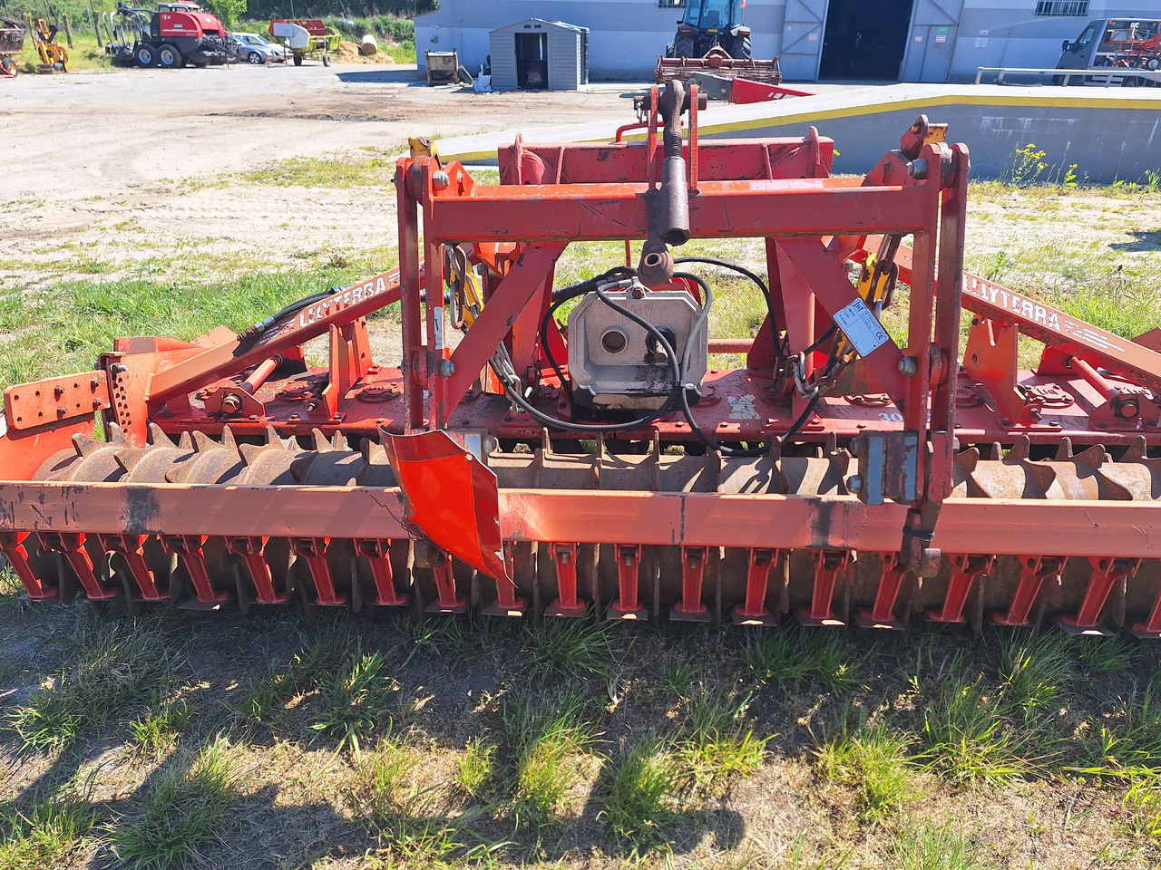 LELY FRANCE AH523 - משדדה: תמונה 4 LELY FRANCE AH523 - משדדה: תמונה 4