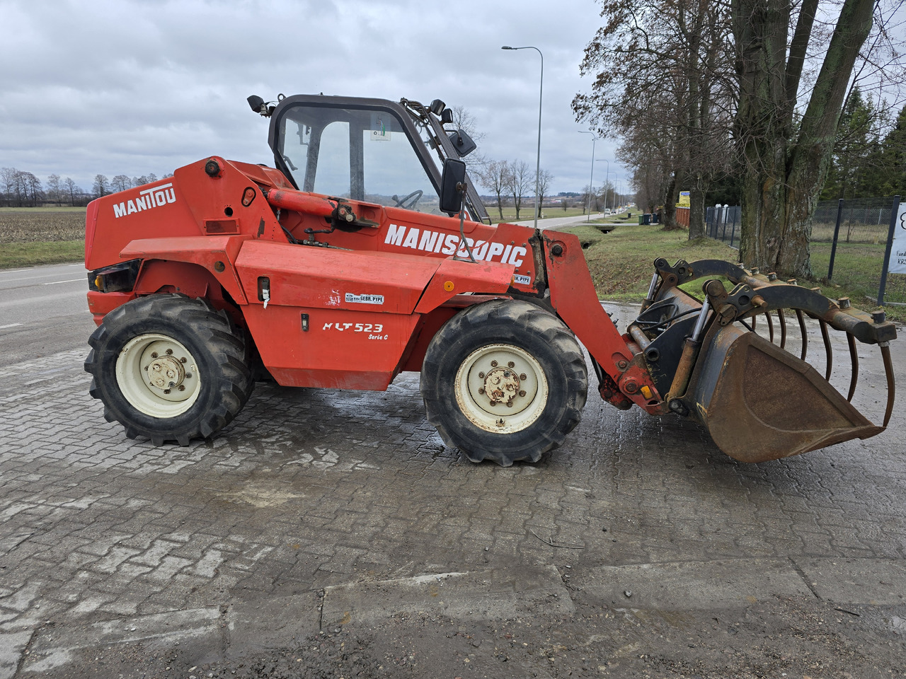 MANITOU MLT 523 C - מעמיס קומפקטי: תמונה 3 MANITOU MLT 523 C - מעמיס קומפקטי: תמונה 3