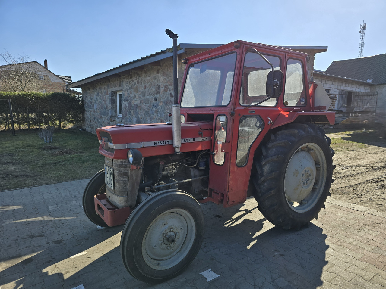 MASSEY FERGUSON 135 - טרקטור חקלאי: תמונה 1 MASSEY FERGUSON 135 - טרקטור חקלאי: תמונה 1
