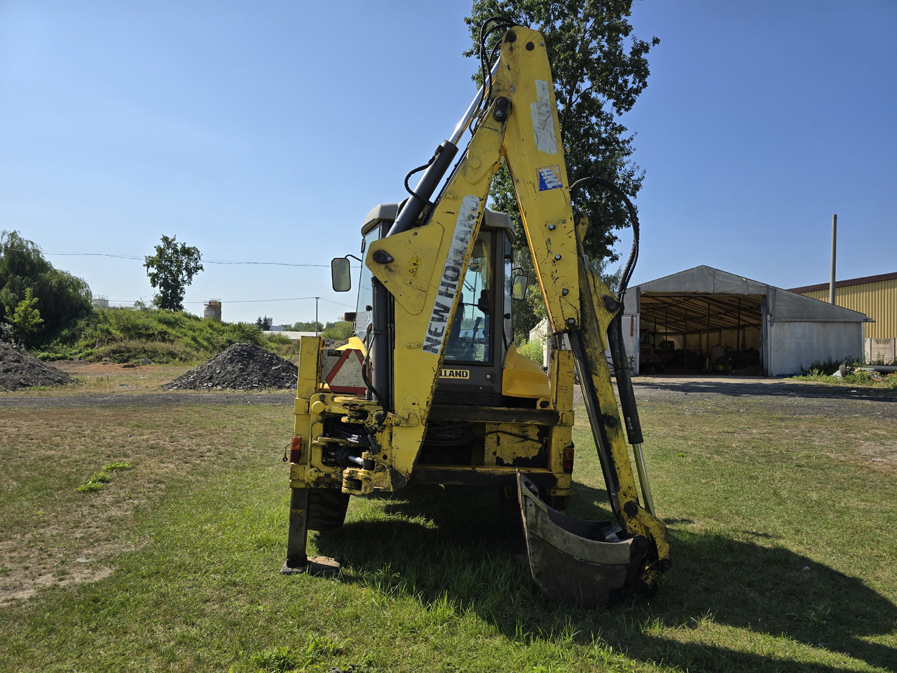 NEW HOLLAND B115-4PS - מחפרון: תמונה 5 NEW HOLLAND B115-4PS - מחפרון: תמונה 5
