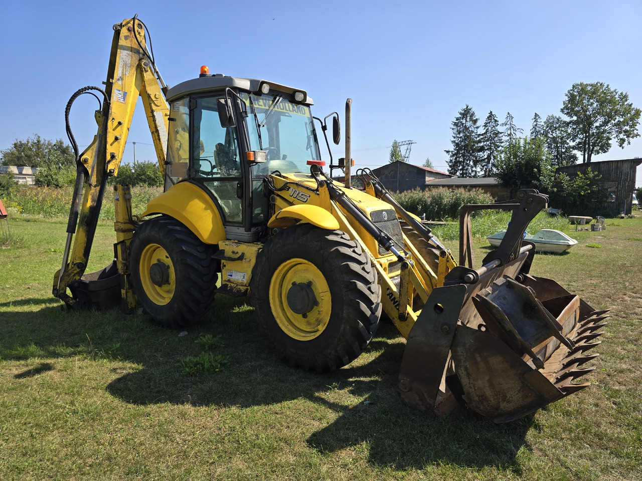 NEW HOLLAND B115-4PS - מחפרון: תמונה 1 NEW HOLLAND B115-4PS - מחפרון: תמונה 1