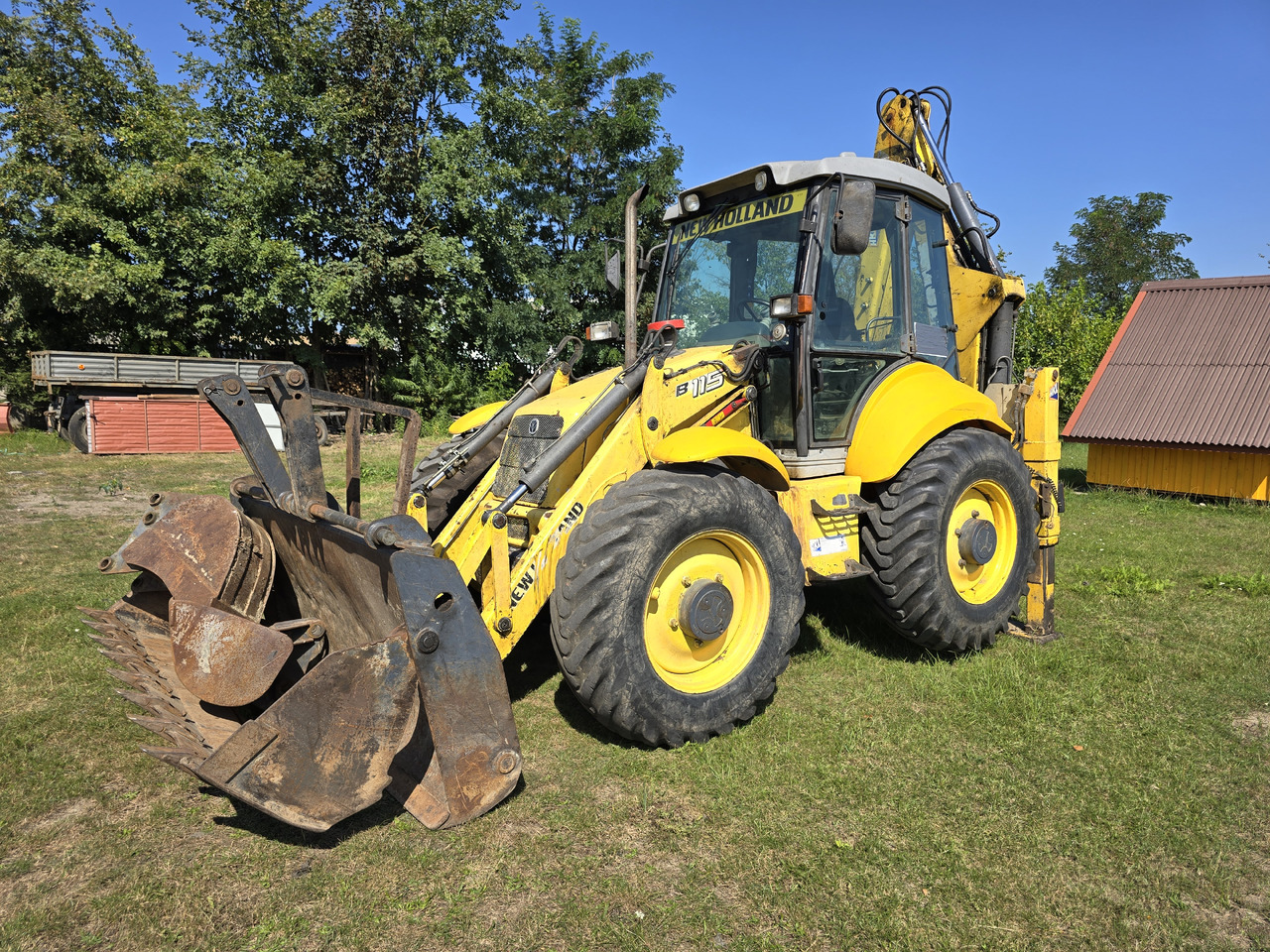 NEW HOLLAND B115-4PS - מחפרון: תמונה 2 NEW HOLLAND B115-4PS - מחפרון: תמונה 2
