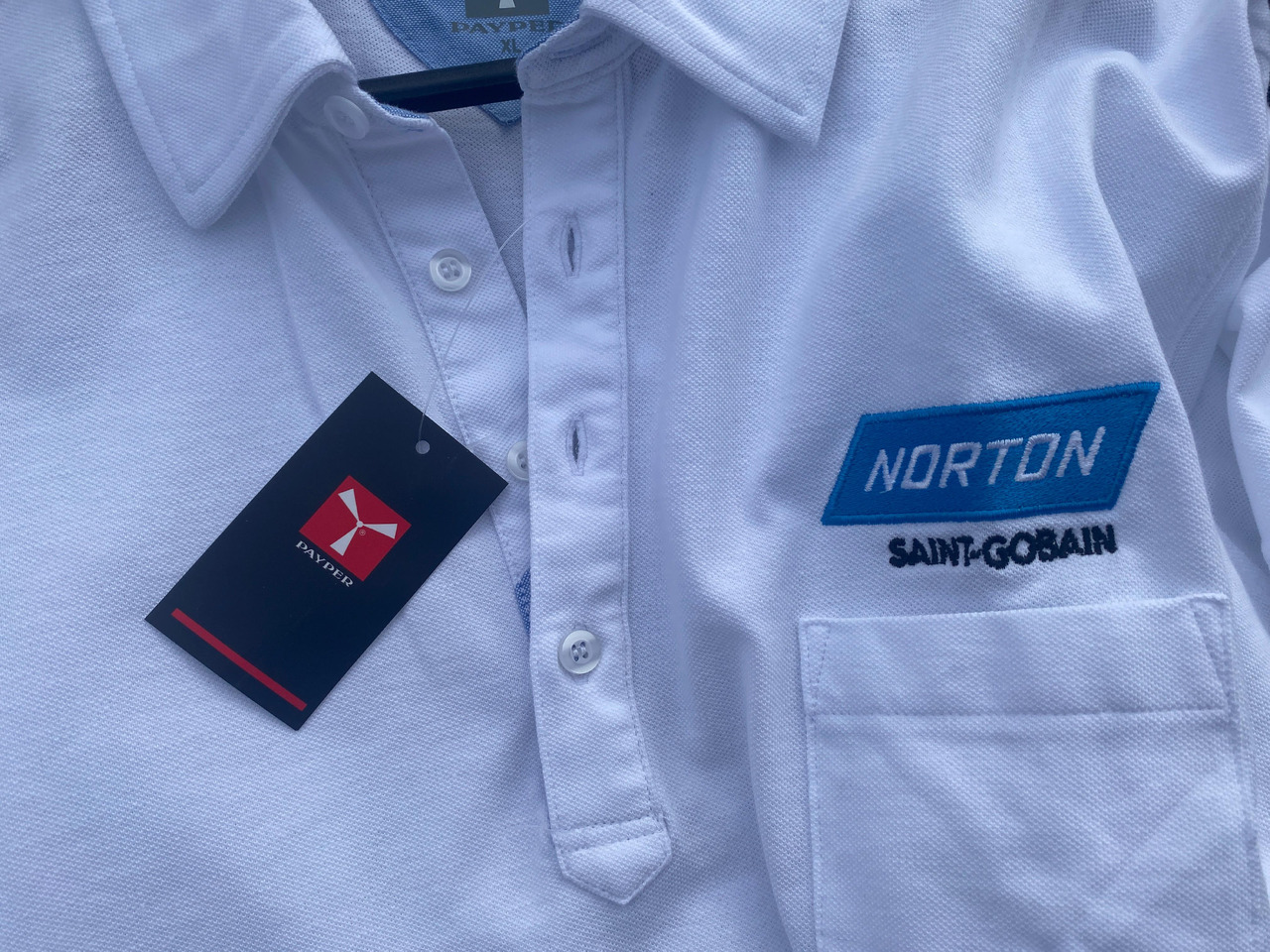 Norton, Dedra ukośnica, zestaw kluczy, lampa z czujnikiem, koszulka Polo - כלי/ ציוד: תמונה 5 Norton, Dedra ukośnica, zestaw kluczy, lampa z czujnikiem, koszulka Polo - כלי/ ציוד: תמונה 5