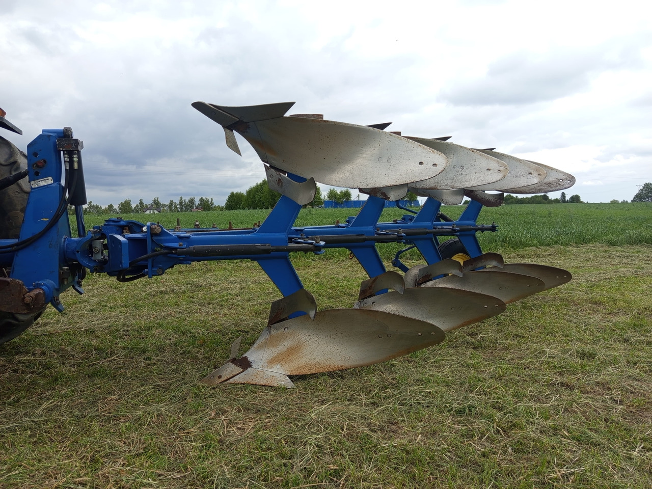 Overum CX 490H - מחרשה: תמונה 2 Overum CX 490H - מחרשה: תמונה 2