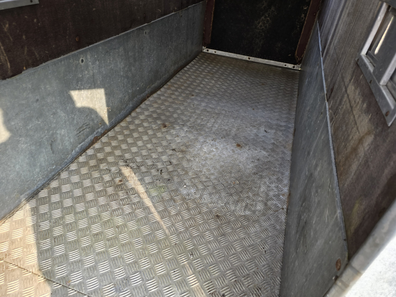 PONGRATZ PA 310 T - קרון נגרר להובלת בעלי חיים: תמונה 4 PONGRATZ PA 310 T - קרון נגרר להובלת בעלי חיים: תמונה 4