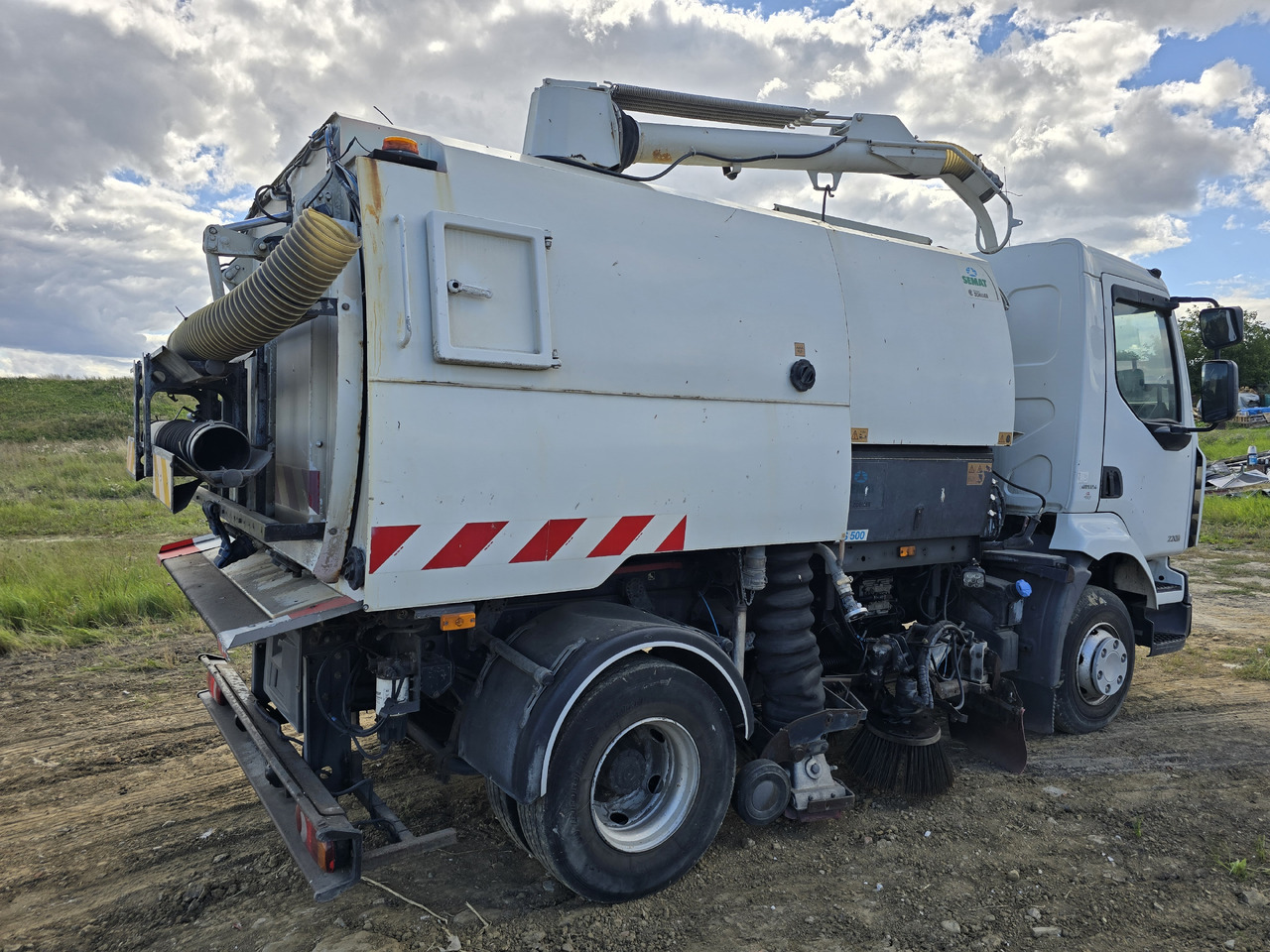 RENAULT Midlum - מטאטא כבישים: תמונה 4 RENAULT Midlum - מטאטא כבישים: תמונה 4