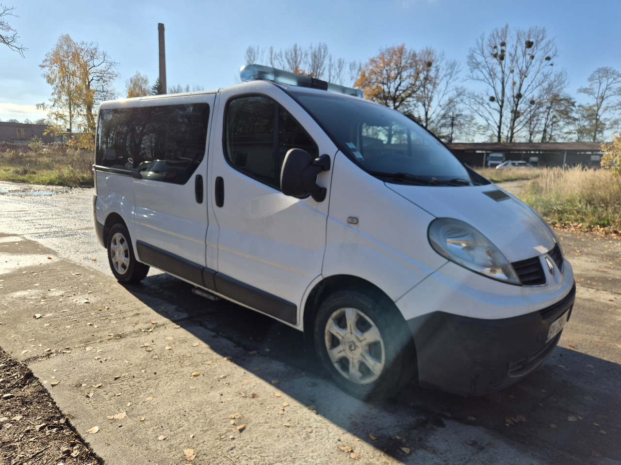 RENAULT Trafic 2.0 dCi 115 KM - אמבולנס: תמונה 2 RENAULT Trafic 2.0 dCi 115 KM - אמבולנס: תמונה 2
