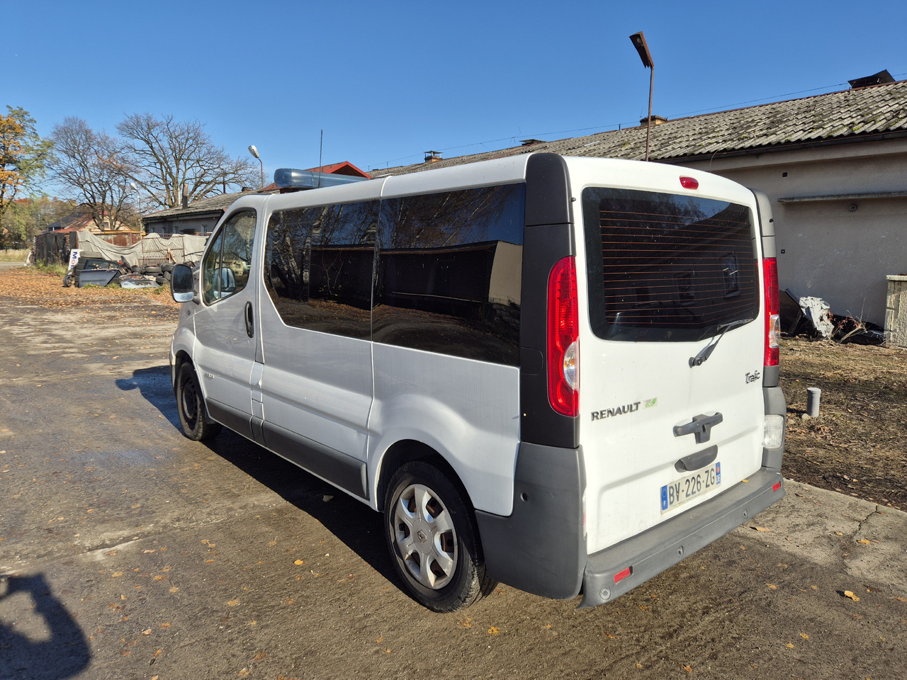 RENAULT Trafic 2.0 dCi 115 KM - אמבולנס: תמונה 5 RENAULT Trafic 2.0 dCi 115 KM - אמבולנס: תמונה 5