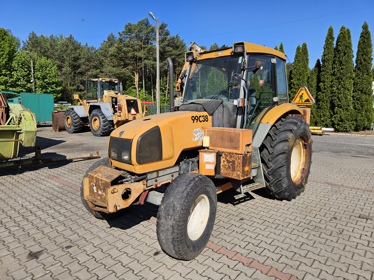 Renault Egros - מכסחת גינה: תמונה 3 Renault Egros - מכסחת גינה: תמונה 3