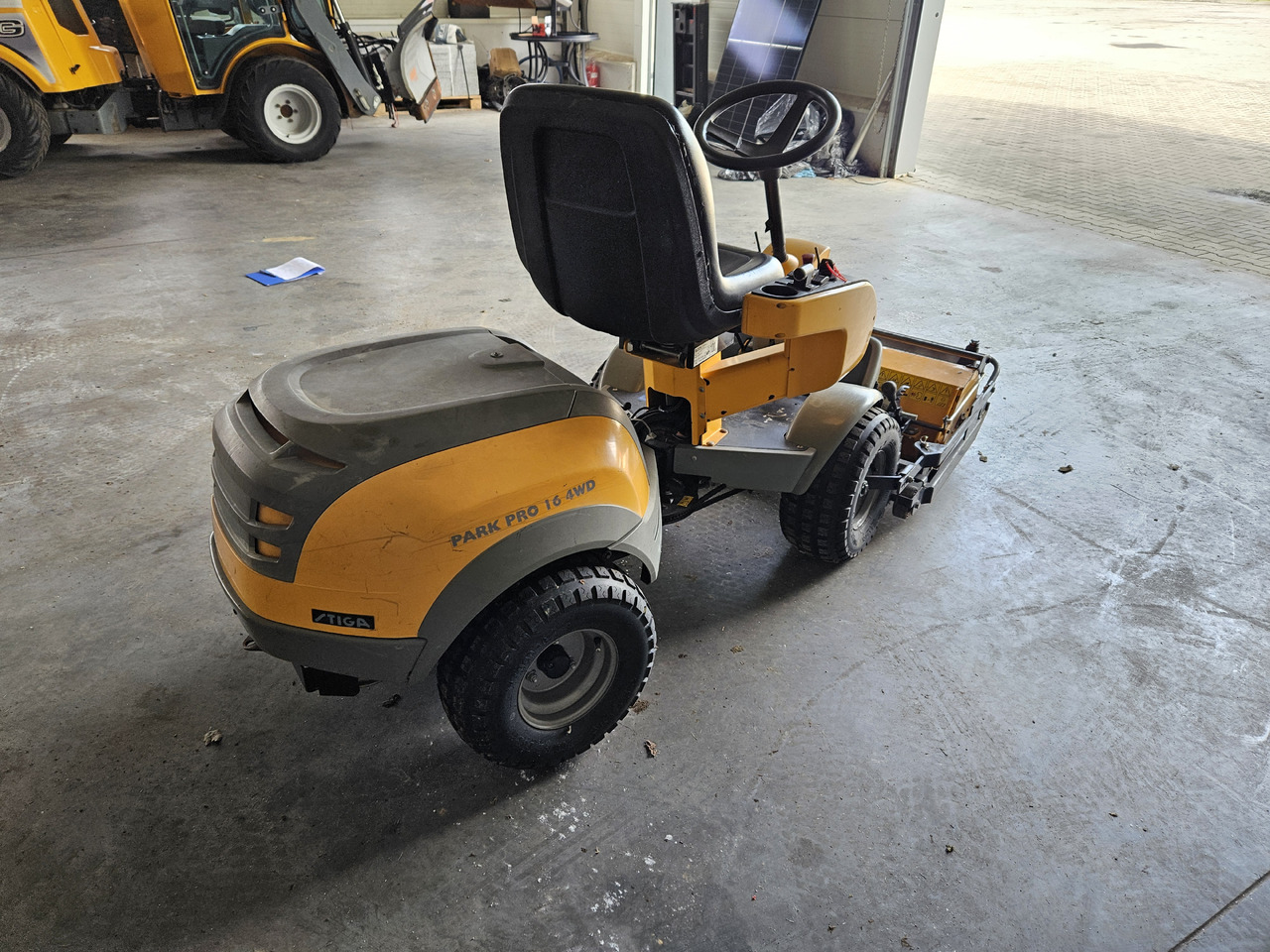 Stiga Park Pro 16 4WD - מכסחת גינה: תמונה 4 Stiga Park Pro 16 4WD - מכסחת גינה: תמונה 4