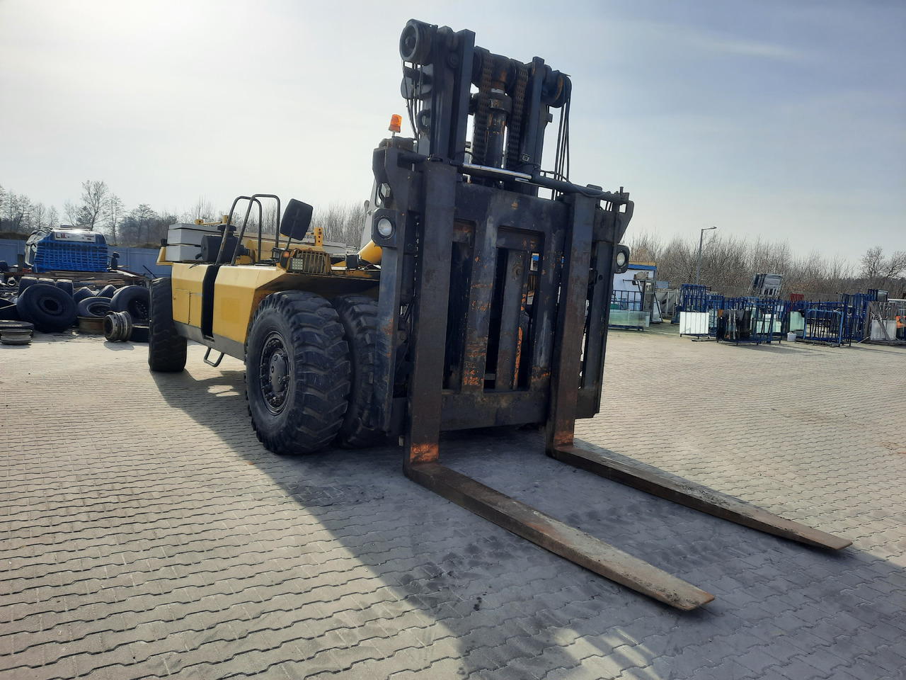 Valmet TD2712 - A25036 - מפעיל מכולות: תמונה 1 Valmet TD2712 - A25036 - מפעיל מכולות: תמונה 1