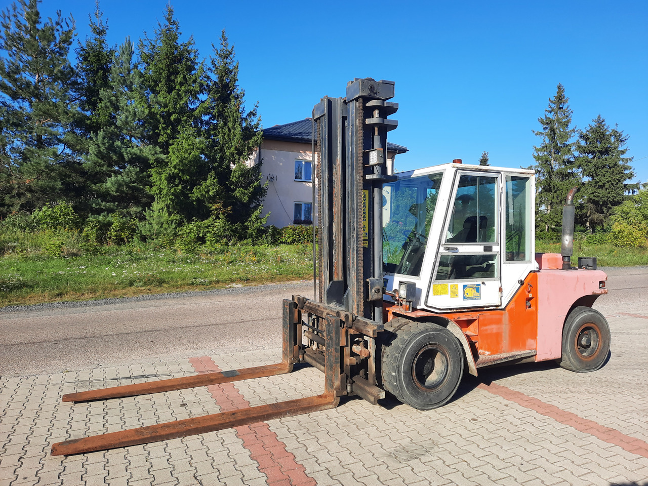 Dantruck 8009 - מלגזת סולר: תמונה 4 Dantruck 8009 - מלגזת סולר: תמונה 4