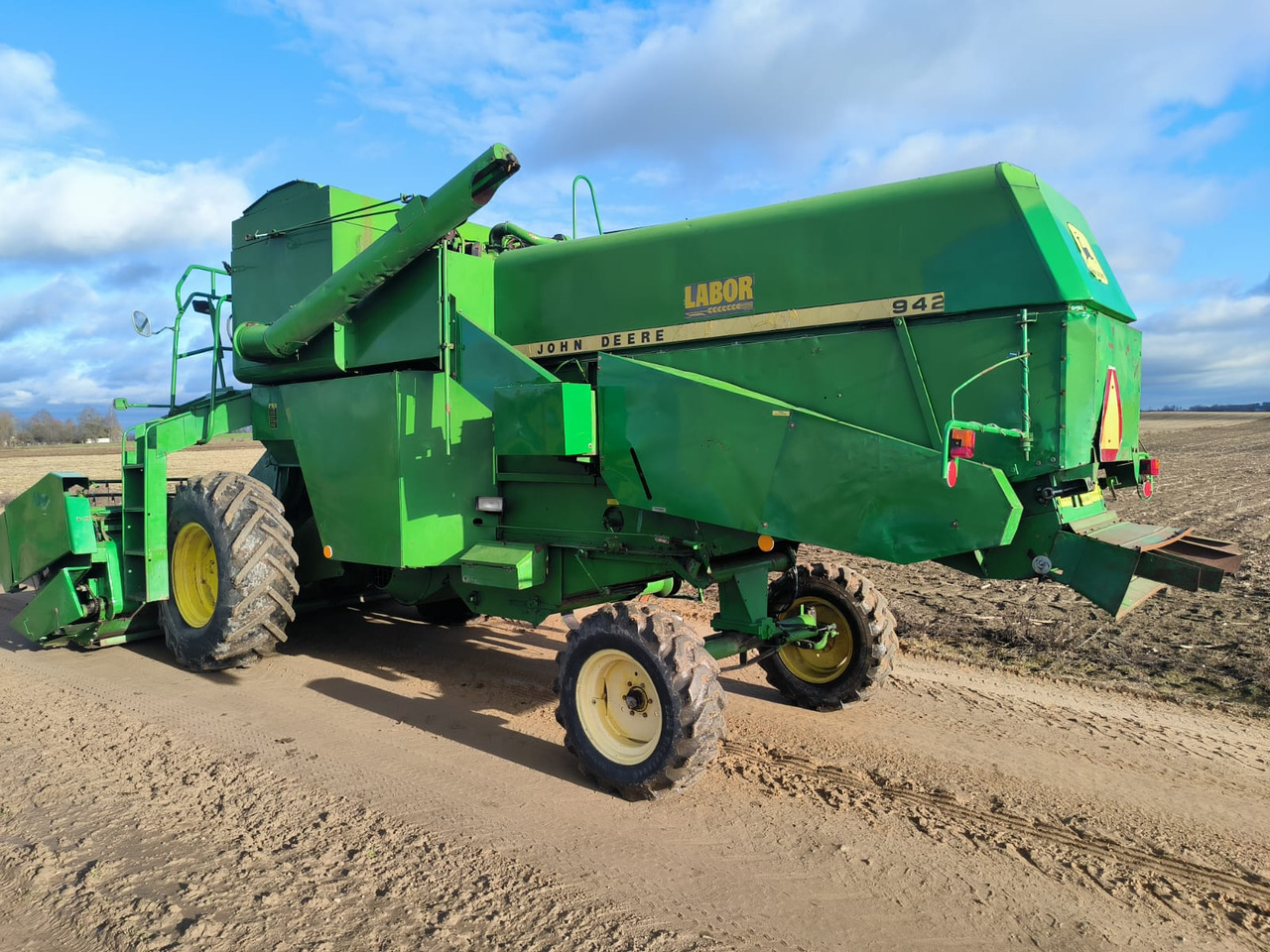 John-deere 942 - מקצרת קומבינה: תמונה 4 John-deere 942 - מקצרת קומבינה: תמונה 4