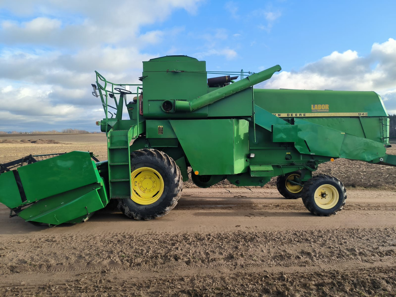John-deere 942 - מקצרת קומבינה: תמונה 3 John-deere 942 - מקצרת קומבינה: תמונה 3