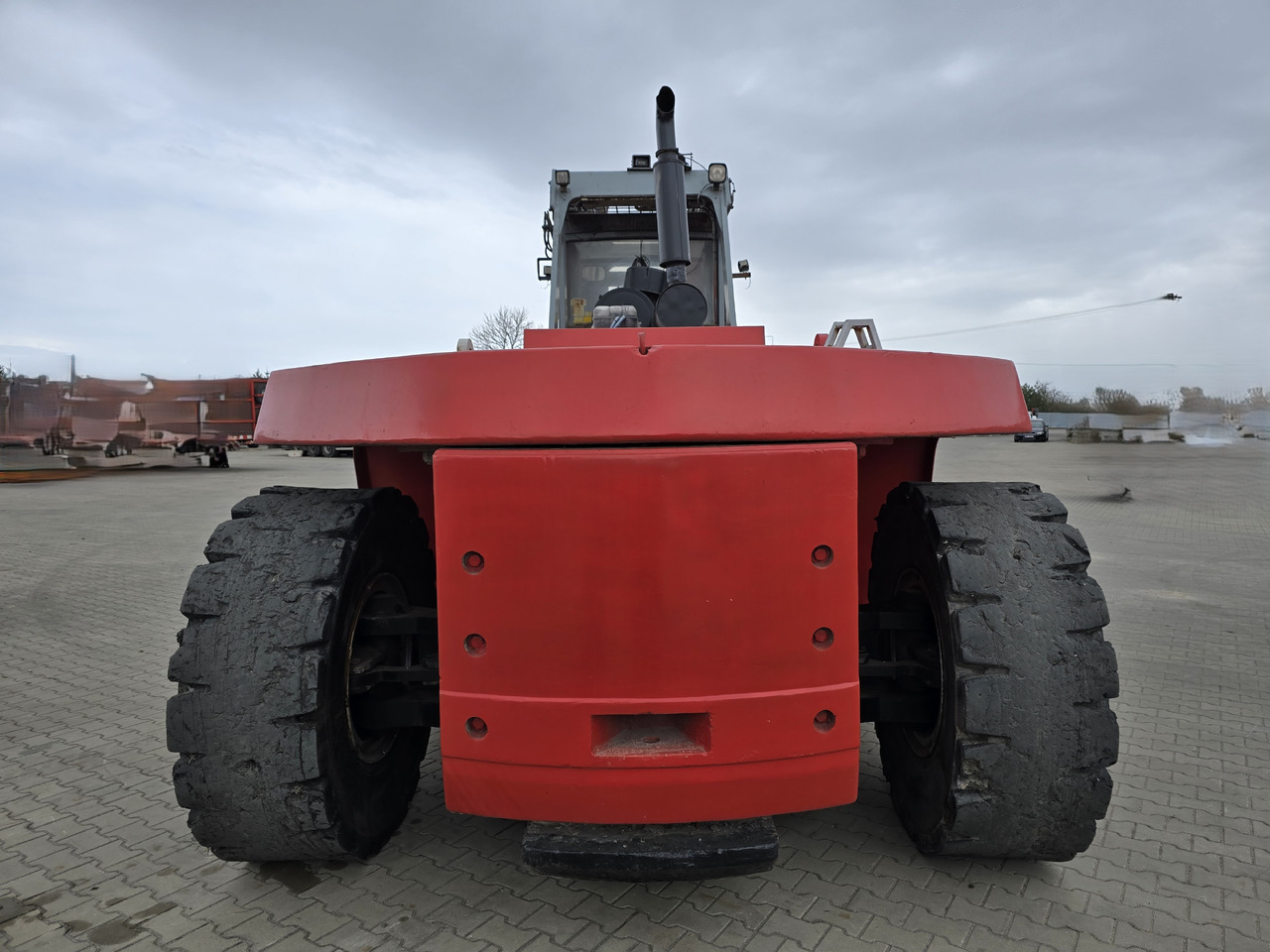 Kalmar KALMAR DCD420-12 - מפעיל מכולות: תמונה 4 Kalmar KALMAR DCD420-12 - מפעיל מכולות: תמונה 4