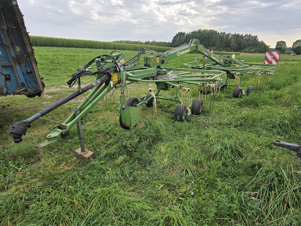 Krone Swadro 710/26T - גורף/ מגרפה: תמונה 4 Krone Swadro 710/26T - גורף/ מגרפה: תמונה 4