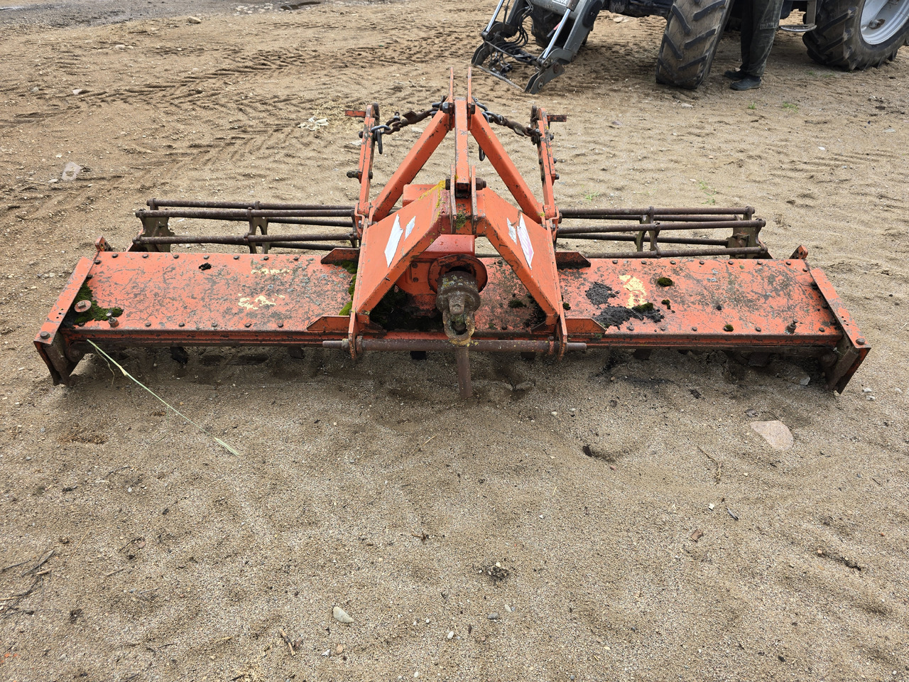 Kuhn HR - משדדה: תמונה 2 Kuhn HR - משדדה: תמונה 2