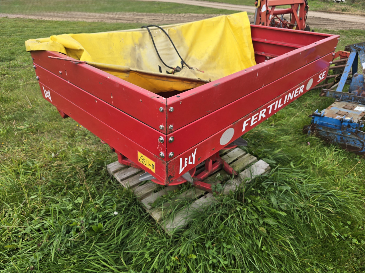 Lely SE 1500 Fertiliner - מפזרת דשן: תמונה 5 Lely SE 1500 Fertiliner - מפזרת דשן: תמונה 5