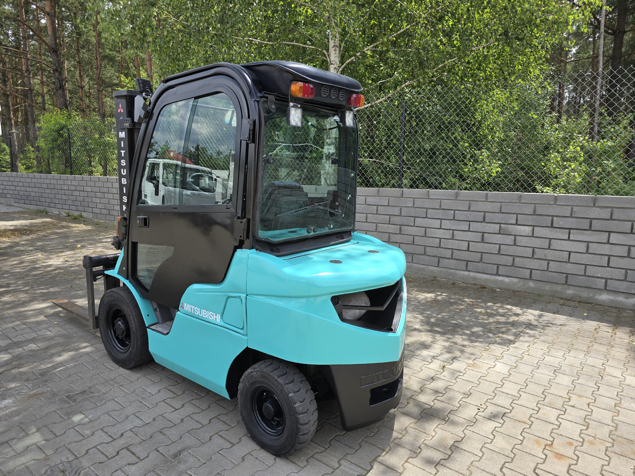 Mitsubishi FD25N - מלגזת סולר: תמונה 4 Mitsubishi FD25N - מלגזת סולר: תמונה 4