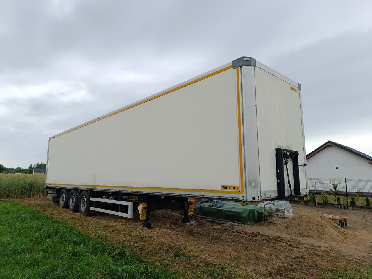 Wielton NS34FT - סמיטריילר בתיבה סגורה: תמונה 5 Wielton NS34FT - סמיטריילר בתיבה סגורה: תמונה 5