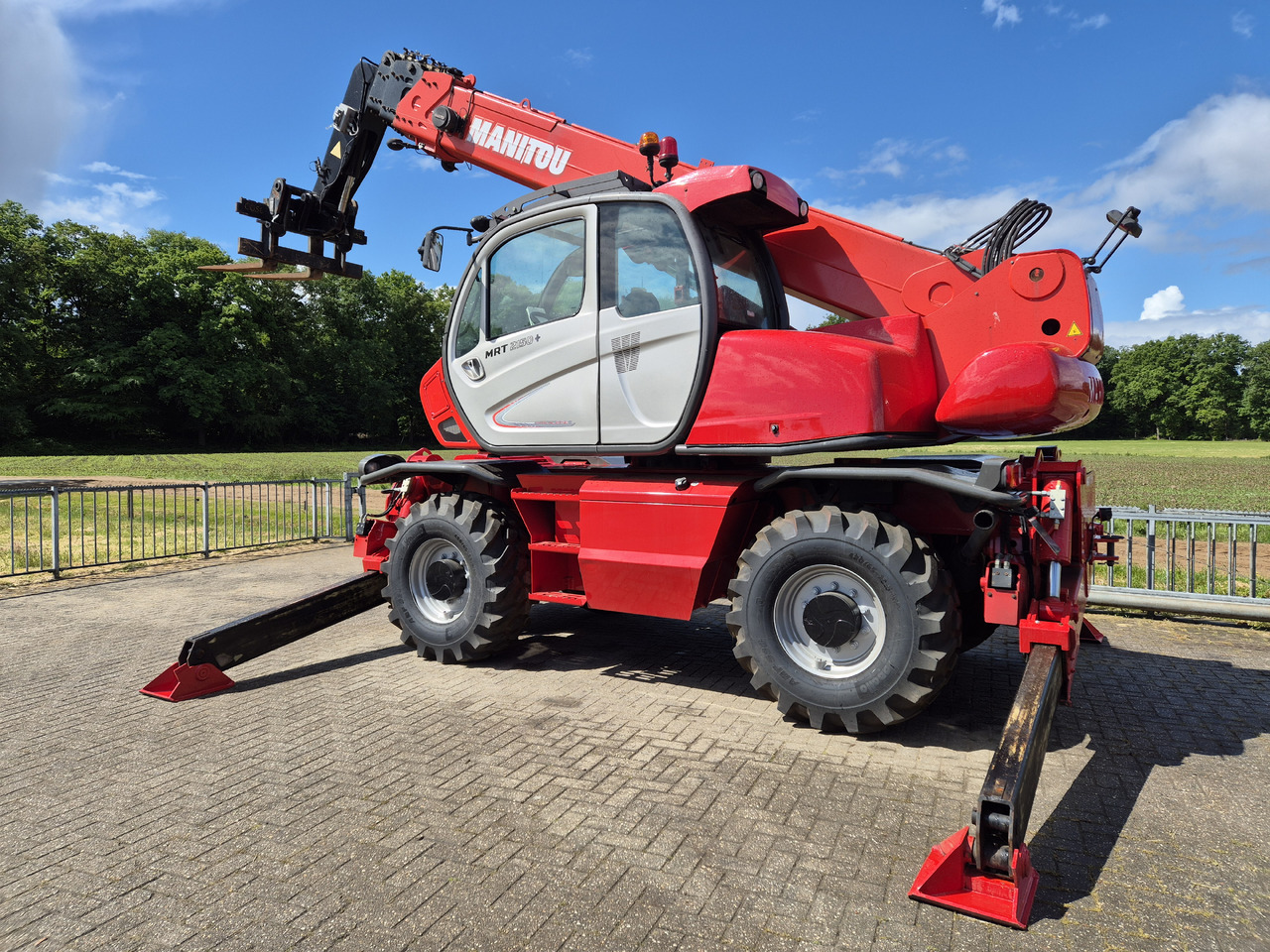 Manitou MRT 2150 plus privilege - מפעיל טלסקופי: תמונה 5 Manitou MRT 2150 plus privilege - מפעיל טלסקופי: תמונה 5