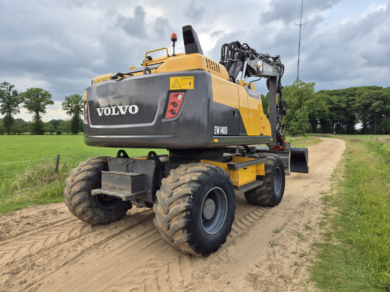 VOLVO EW 140 D - מחפר גלגלים: תמונה 5 VOLVO EW 140 D - מחפר גלגלים: תמונה 5