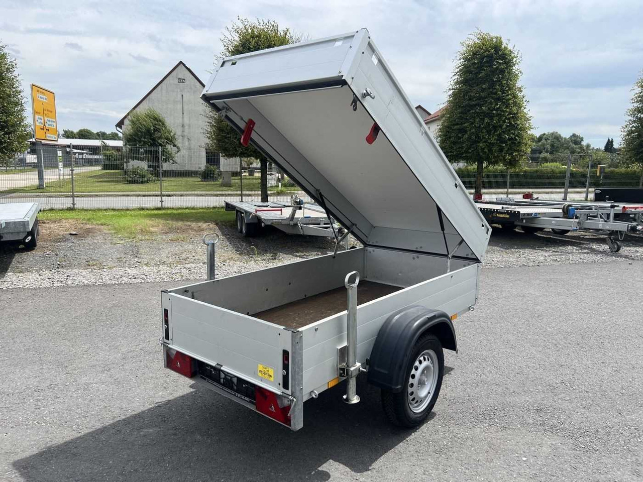 ANSSEMS GT 750 HT Deckelanhänger - קרון נגרר למכונית: תמונה 2 ANSSEMS GT 750 HT Deckelanhänger - קרון נגרר למכונית: תמונה 2