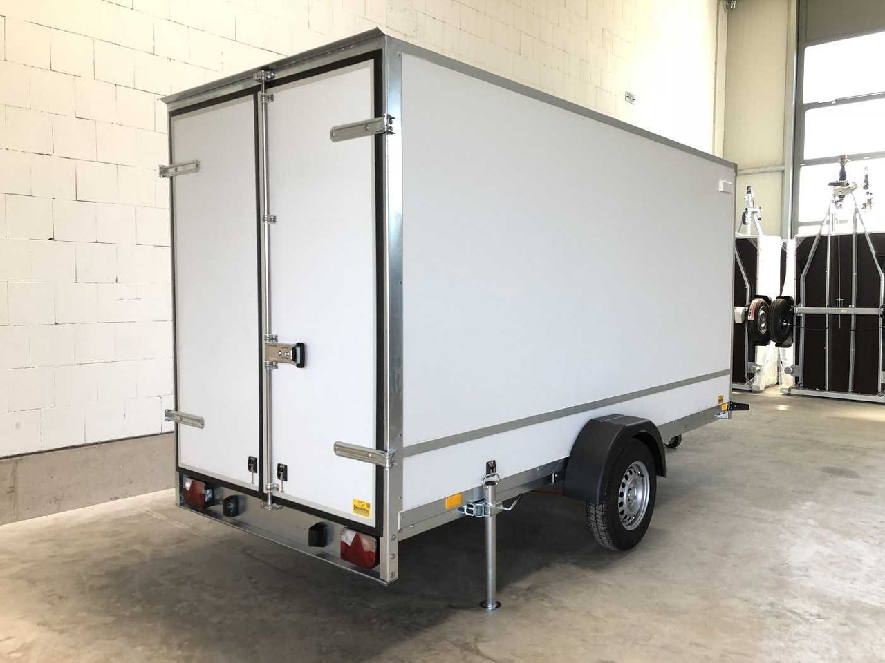 BLYSS F1336HD Kofferanhänger - קרון נגרר בתיבה סגורה: תמונה 3 BLYSS F1336HD Kofferanhänger - קרון נגרר בתיבה סגורה: תמונה 3