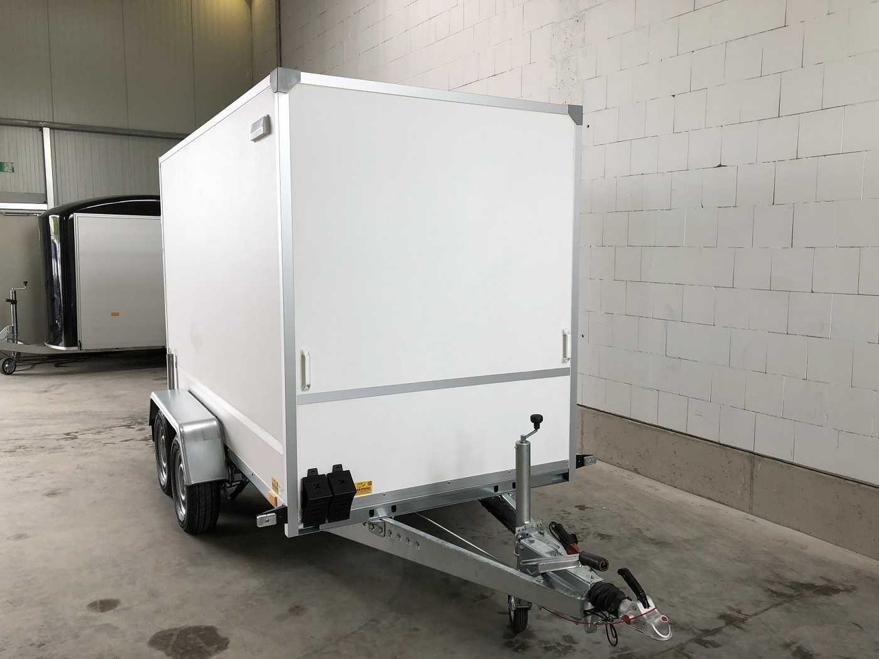 BLYSS F2030HTD Kofferanhänger - קרון נגרר בתיבה סגורה: תמונה 4 BLYSS F2030HTD Kofferanhänger - קרון נגרר בתיבה סגורה: תמונה 4