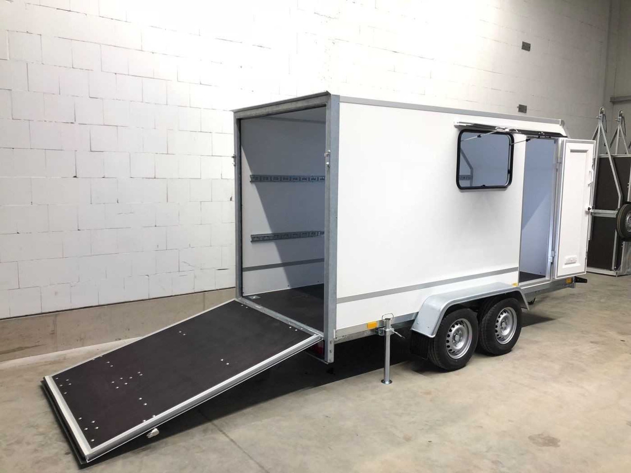 BLYSS F2036HTD Ram.,Tür, Fenst.,Aero Kofferanhänger - נגרר לאופנוע: תמונה 2 BLYSS F2036HTD Ram.,Tür, Fenst.,Aero Kofferanhänger - נגרר לאופנוע: תמונה 2
