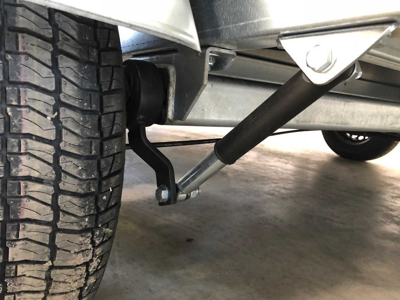חָדָשׁ קרון נגרר בתיבה סגורה BLYSS F2741HT Rampe Kofferanhänger: תמונה 9