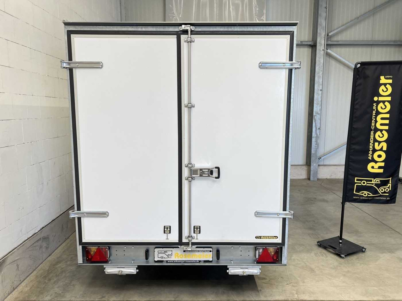 BLYSS FC2736HTL Seitentür Kofferanhänger - קרון נגרר בתיבה סגורה: תמונה 3 BLYSS FC2736HTL Seitentür Kofferanhänger - קרון נגרר בתיבה סגורה: תמונה 3