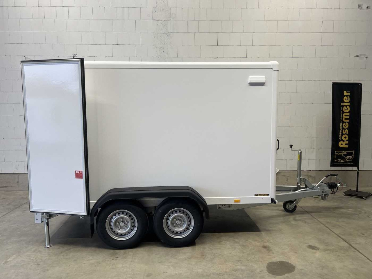 BLYSS FS2030/180HTL Kofferanhänger - קרון נגרר בתיבה סגורה: תמונה 1 BLYSS FS2030/180HTL Kofferanhänger - קרון נגרר בתיבה סגורה: תמונה 1