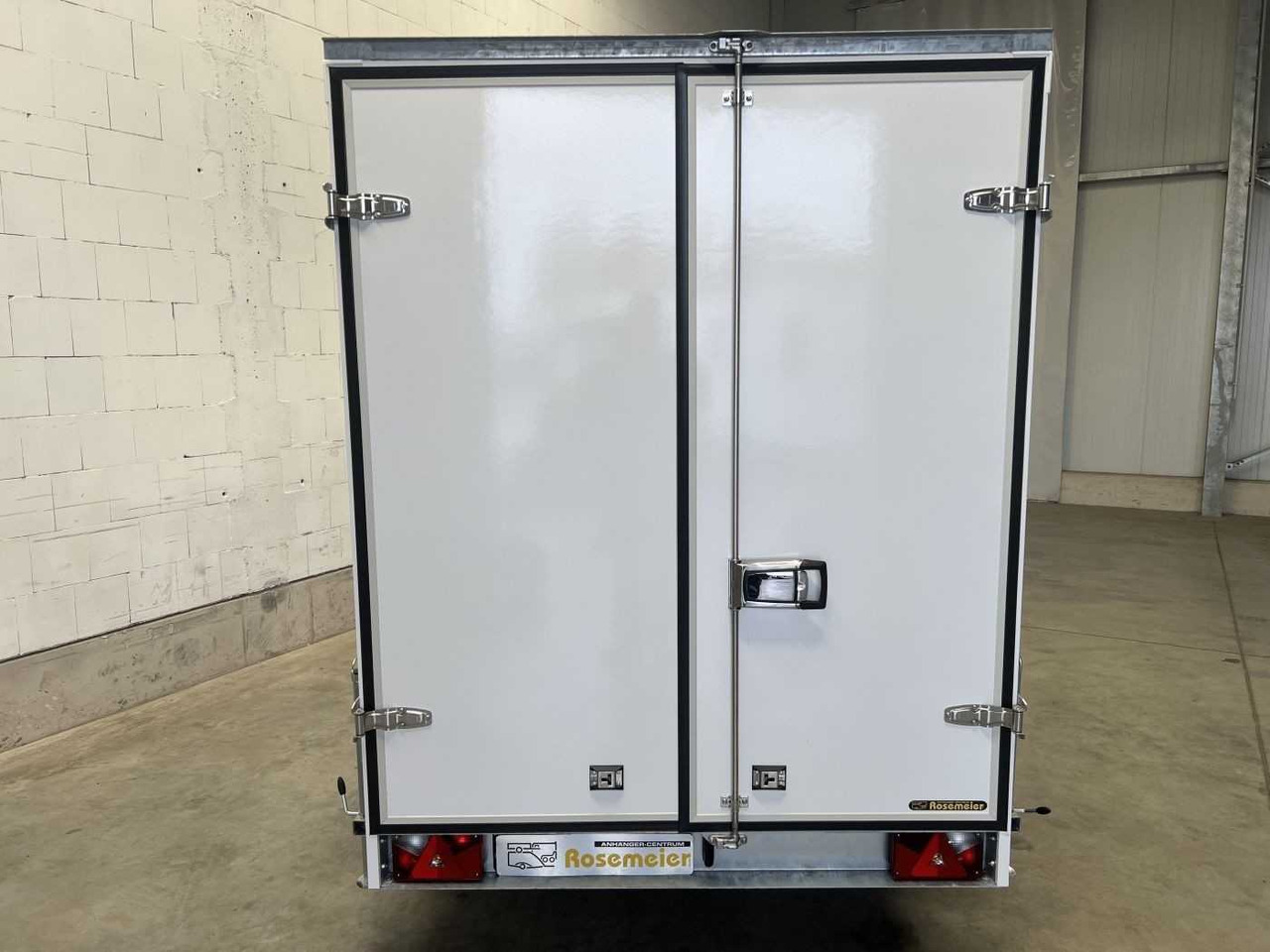 BLYSS FS2030/180HTL Kofferanhänger - קרון נגרר בתיבה סגורה: תמונה 3 BLYSS FS2030/180HTL Kofferanhänger - קרון נגרר בתיבה סגורה: תמונה 3