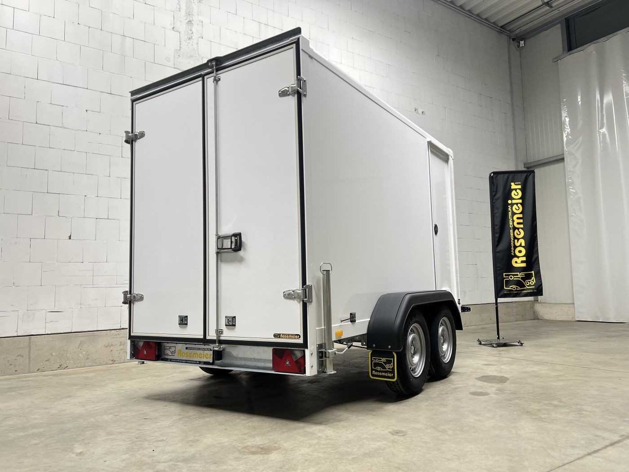 BLYSS FS2730/180HTL Tür Kofferanhänger - קרון נגרר בתיבה סגורה: תמונה 4 BLYSS FS2730/180HTL Tür Kofferanhänger - קרון נגרר בתיבה סגורה: תמונה 4