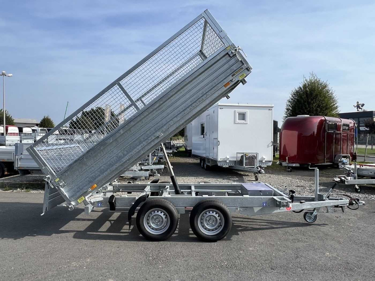 BOECKMANN DK-ST 3218/27 P Gitter Dreiseitenkipper - קרון נגרר עם מזהיר: תמונה 1 BOECKMANN DK-ST 3218/27 P Gitter Dreiseitenkipper - קרון נגרר עם מזהיר: תמונה 1