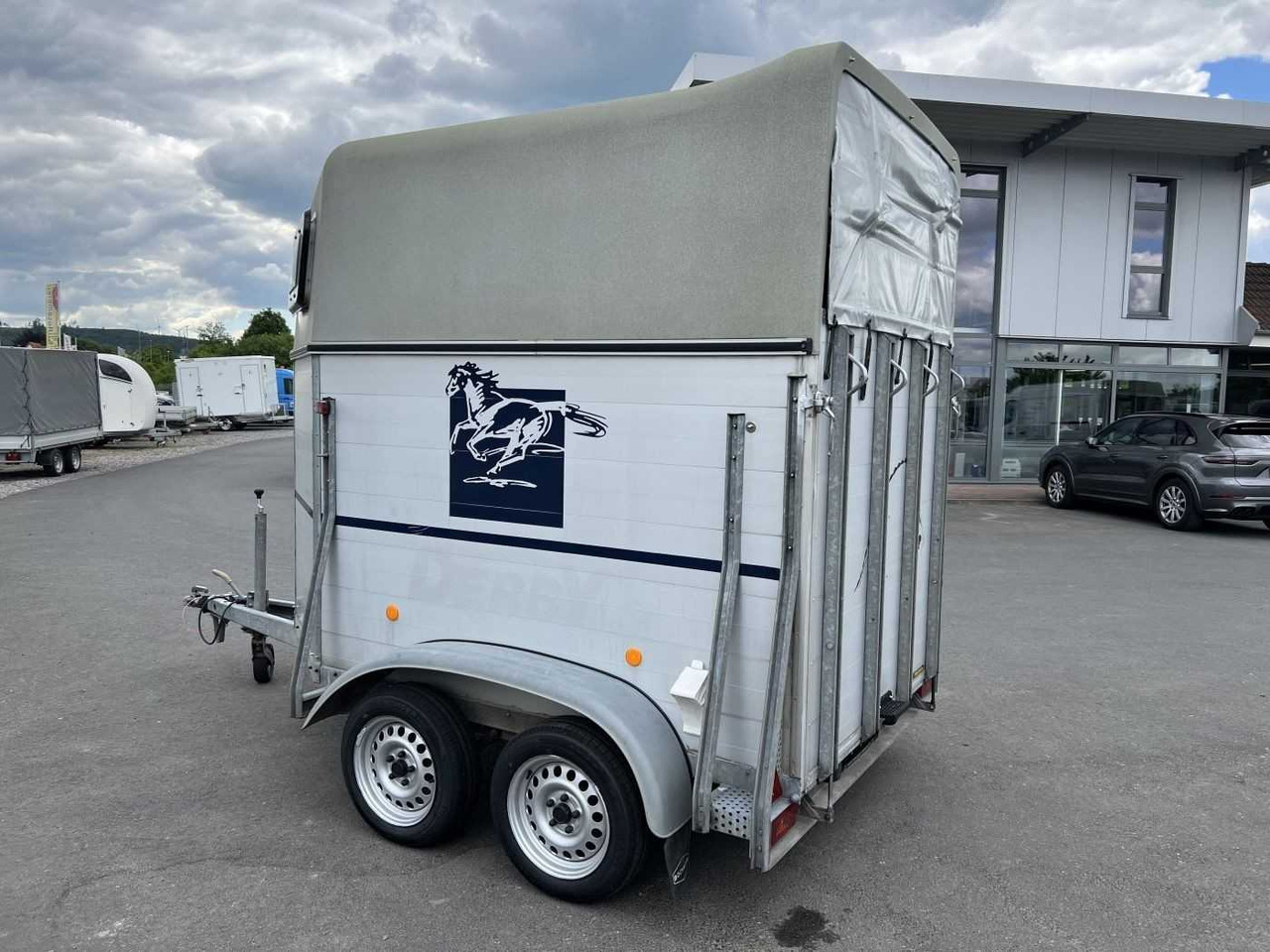 BOECKMANN Duo AP Pferdetransporter Viehanhänger - קרון נגרר לסוסים: תמונה 5 BOECKMANN Duo AP Pferdetransporter Viehanhänger - קרון נגרר לסוסים: תמונה 5