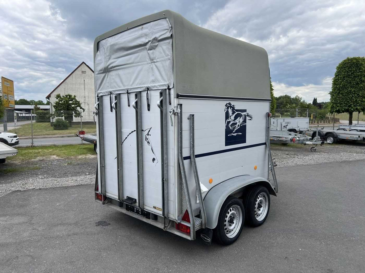 BOECKMANN Duo AP Pferdetransporter Viehanhänger - קרון נגרר לסוסים: תמונה 3 BOECKMANN Duo AP Pferdetransporter Viehanhänger - קרון נגרר לסוסים: תמונה 3