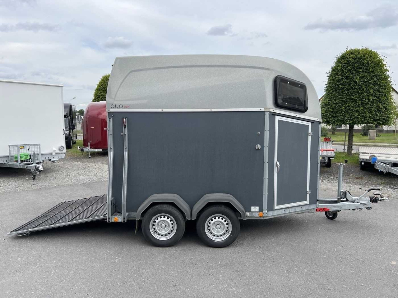BOECKMANN Duo Esprit CG SK Pferdeanhänger - קרון נגרר לסוסים: תמונה 1 BOECKMANN Duo Esprit CG SK Pferdeanhänger - קרון נגרר לסוסים: תמונה 1