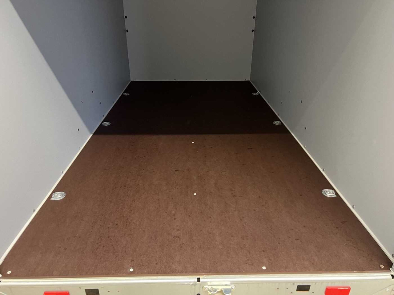 BOECKMANN KT 3015/15 M F Kofferanhänger - קרון נגרר בתיבה סגורה: תמונה 4 BOECKMANN KT 3015/15 M F Kofferanhänger - קרון נגרר בתיבה סגורה: תמונה 4