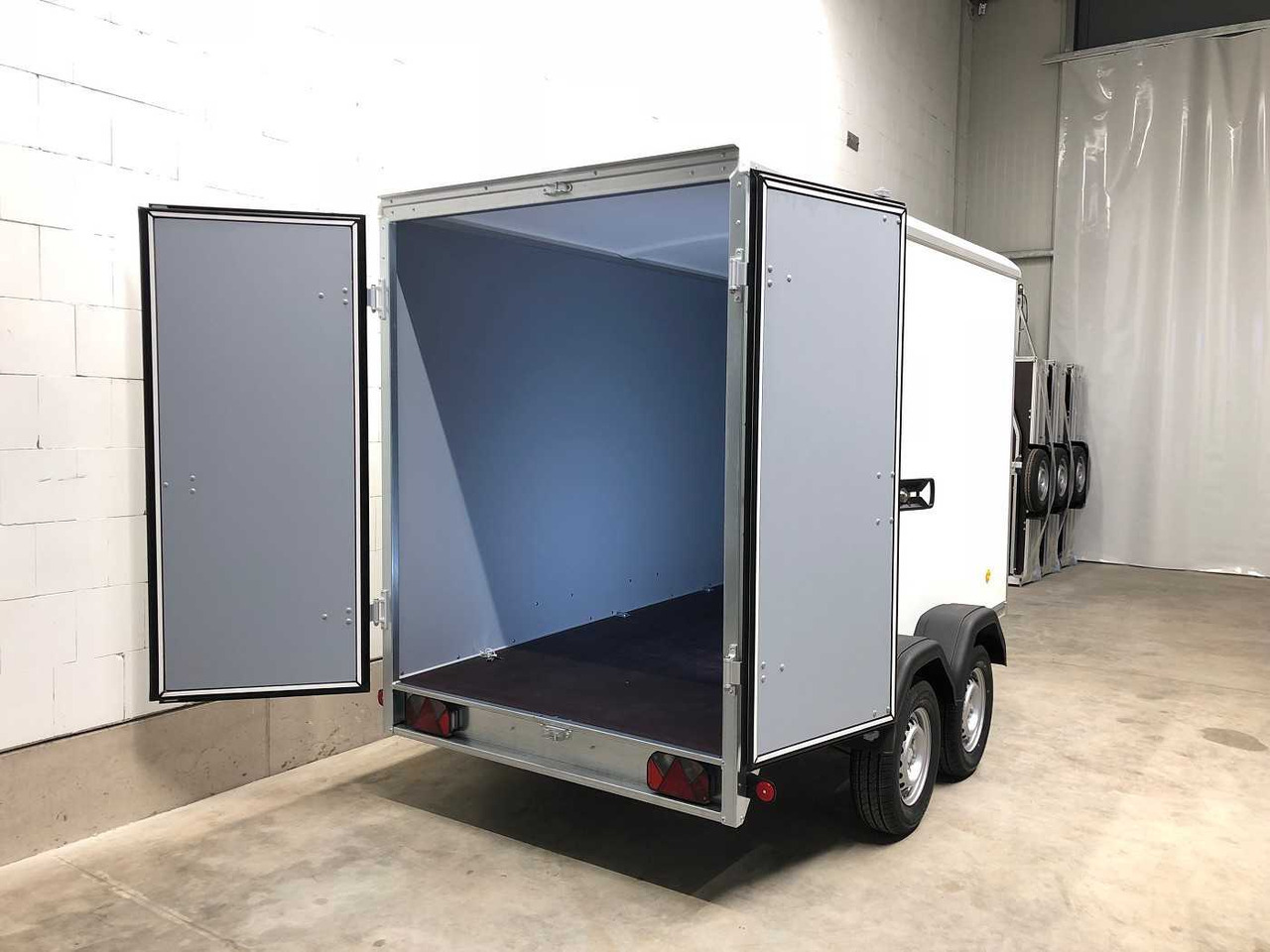 BOECKMANN KT 3015/20 M Kofferanhänger - קרון נגרר בתיבה סגורה: תמונה 5 BOECKMANN KT 3015/20 M Kofferanhänger - קרון נגרר בתיבה סגורה: תמונה 5