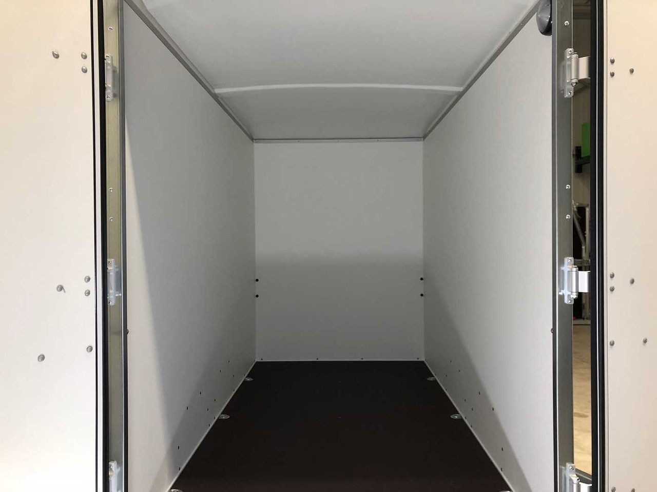 BOECKMANN KT 3015/27 H F Kofferanhänger - קרון נגרר בתיבה סגורה: תמונה 5 BOECKMANN KT 3015/27 H F Kofferanhänger - קרון נגרר בתיבה סגורה: תמונה 5