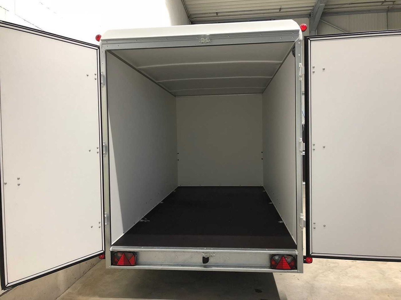 BOECKMANN KT 4018/27 H Kofferanhänger - קרון נגרר בתיבה סגורה: תמונה 4 BOECKMANN KT 4018/27 H Kofferanhänger - קרון נגרר בתיבה סגורה: תמונה 4