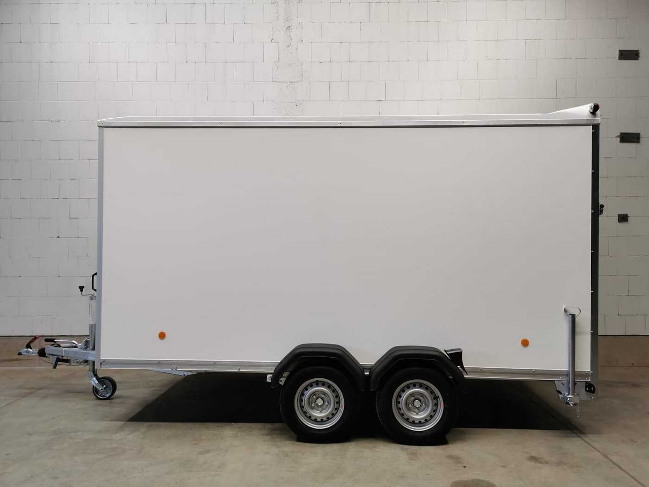 BOECKMANN KT 4018/27 H Rampe+Tür+Stützen Kofferanhänger - קרון נגרר בתיבה סגורה: תמונה 2 BOECKMANN KT 4018/27 H Rampe+Tür+Stützen Kofferanhänger - קרון נגרר בתיבה סגורה: תמונה 2